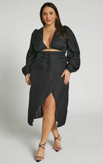 Demieh Midi Dress Front Cut Out Long Sleeve Dress in Black