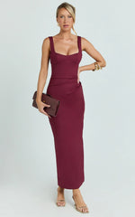 Benita Midi Dress Scoop Neck Ruched Fitted Dress in Wine