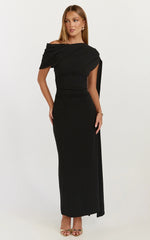 Visenta Midi Dress Asymmetrical Sleeve Dress in Black