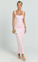 Karlie Maxi Dress Scoop Neck Fitted Dress in Pink