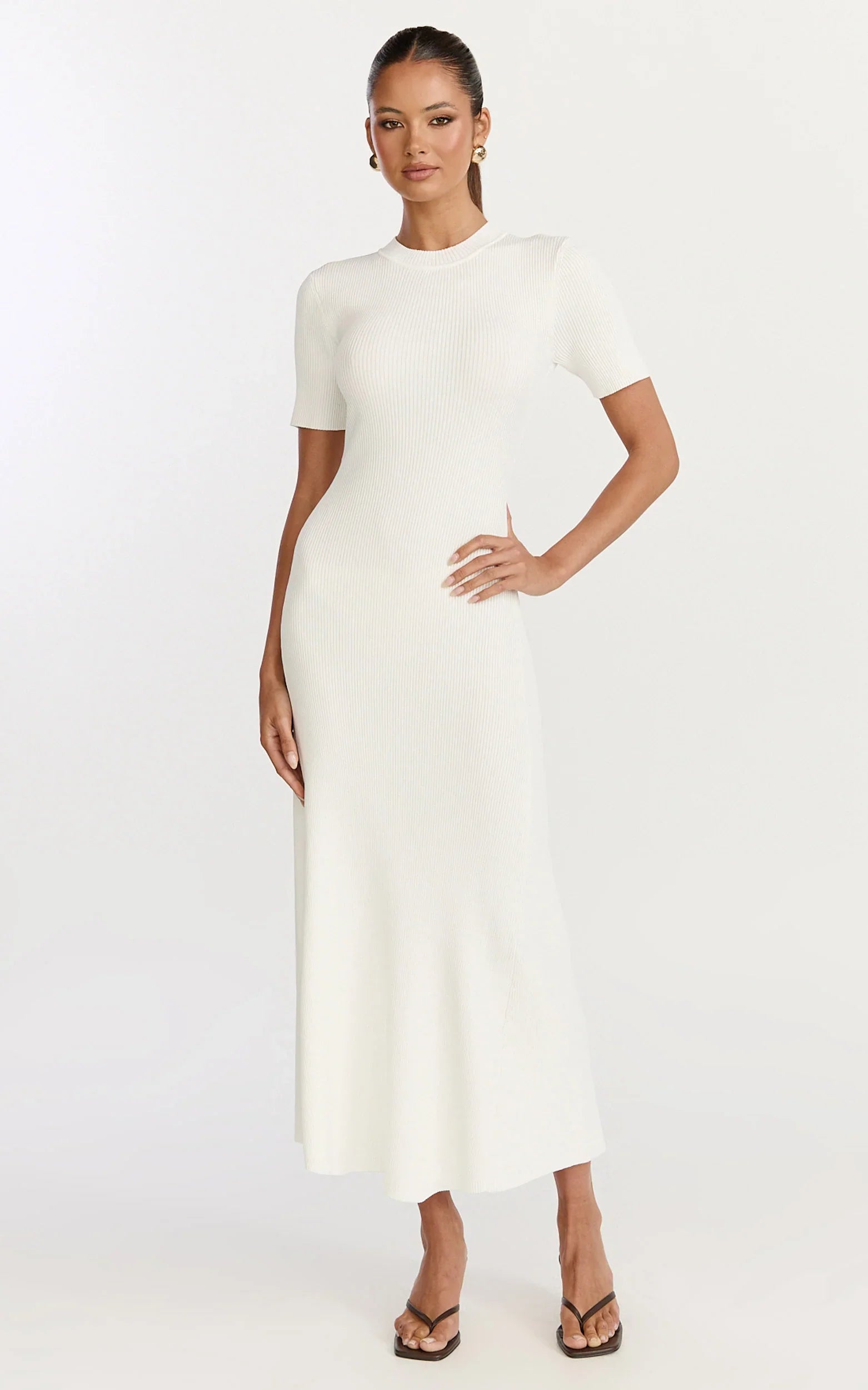 Lanie Midi Dress Knitted Crew Neck Short Sleeve Dress in Cream