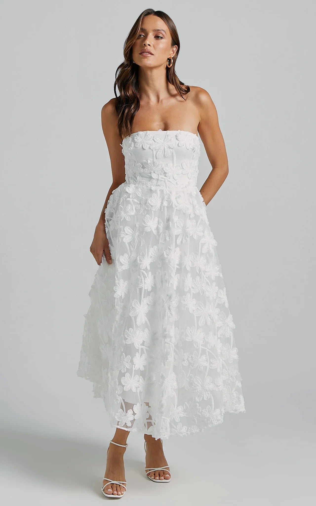 Rheiva Midi Dress Strapless 3D Embroidery Midi Dress in White