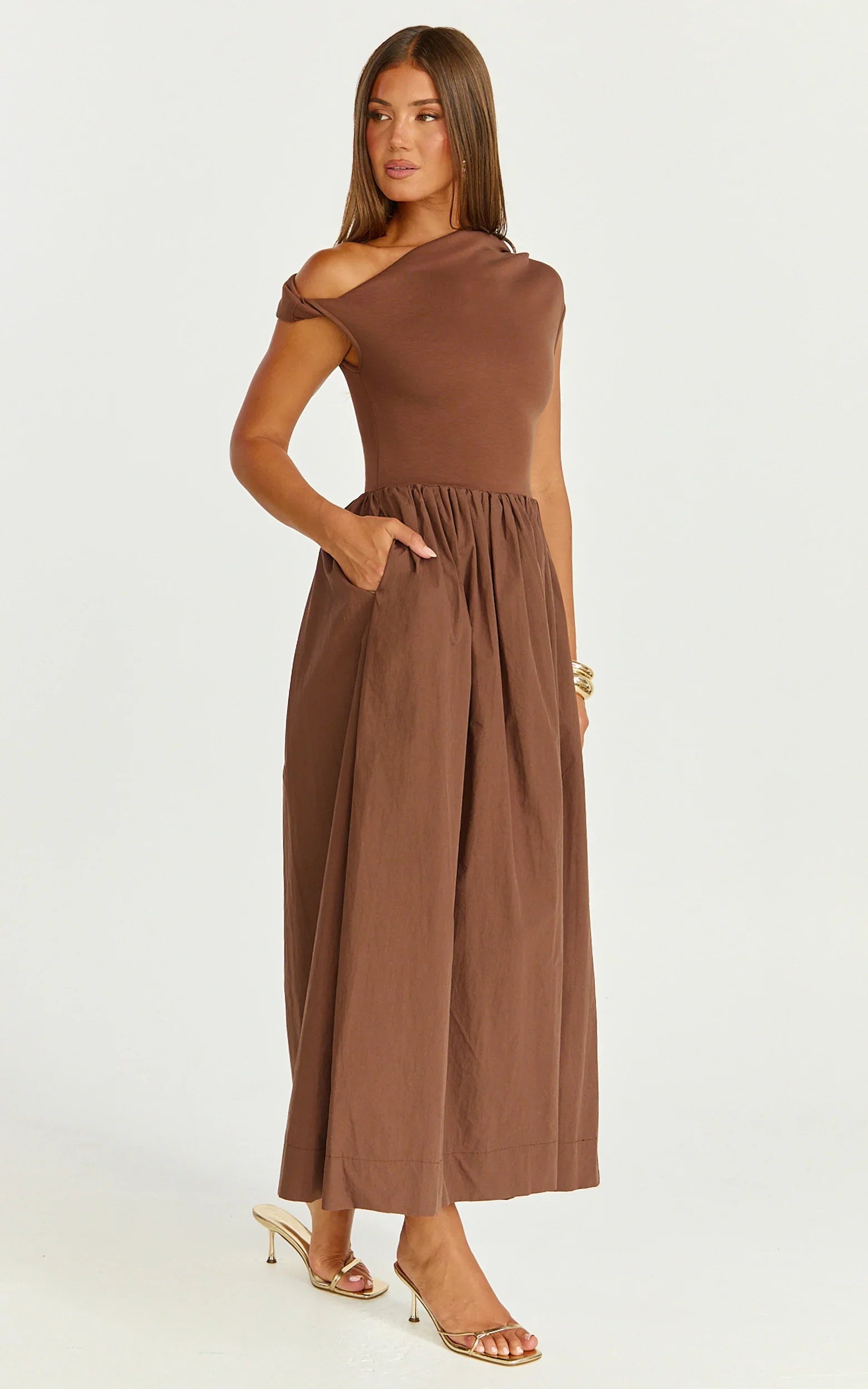 Jhamie Midi Dress One Shoulder Contrast Skirt Dress in Chocolate