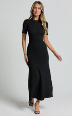 Lanie Midi Dress Knitted Crew Neck Short Sleeve Dress in Black