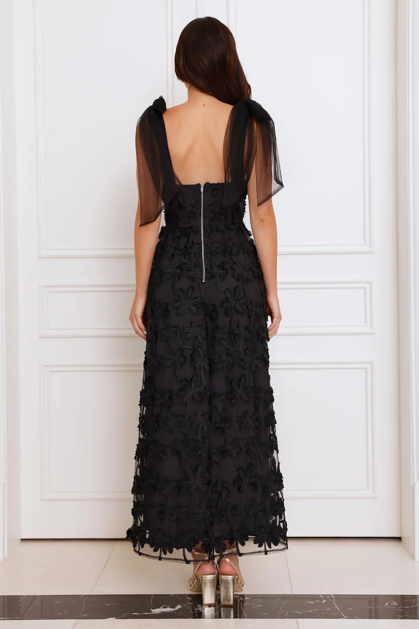 Distinguished Maxi Dress Black