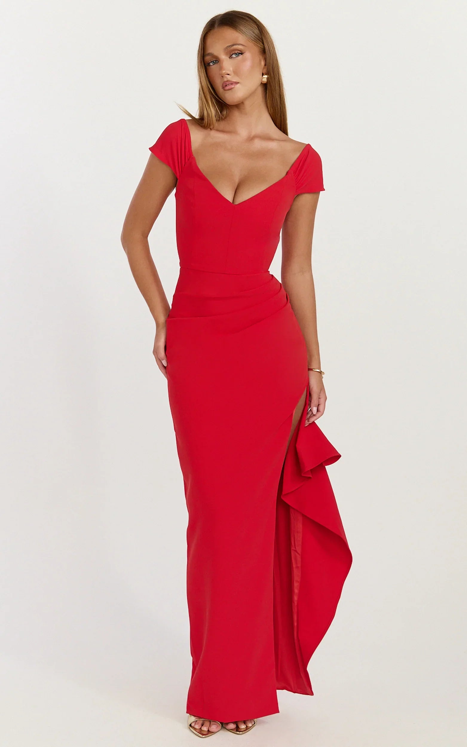 Skye Maxi Dress V Shaped Neckline Short Sleeve Dress in Red