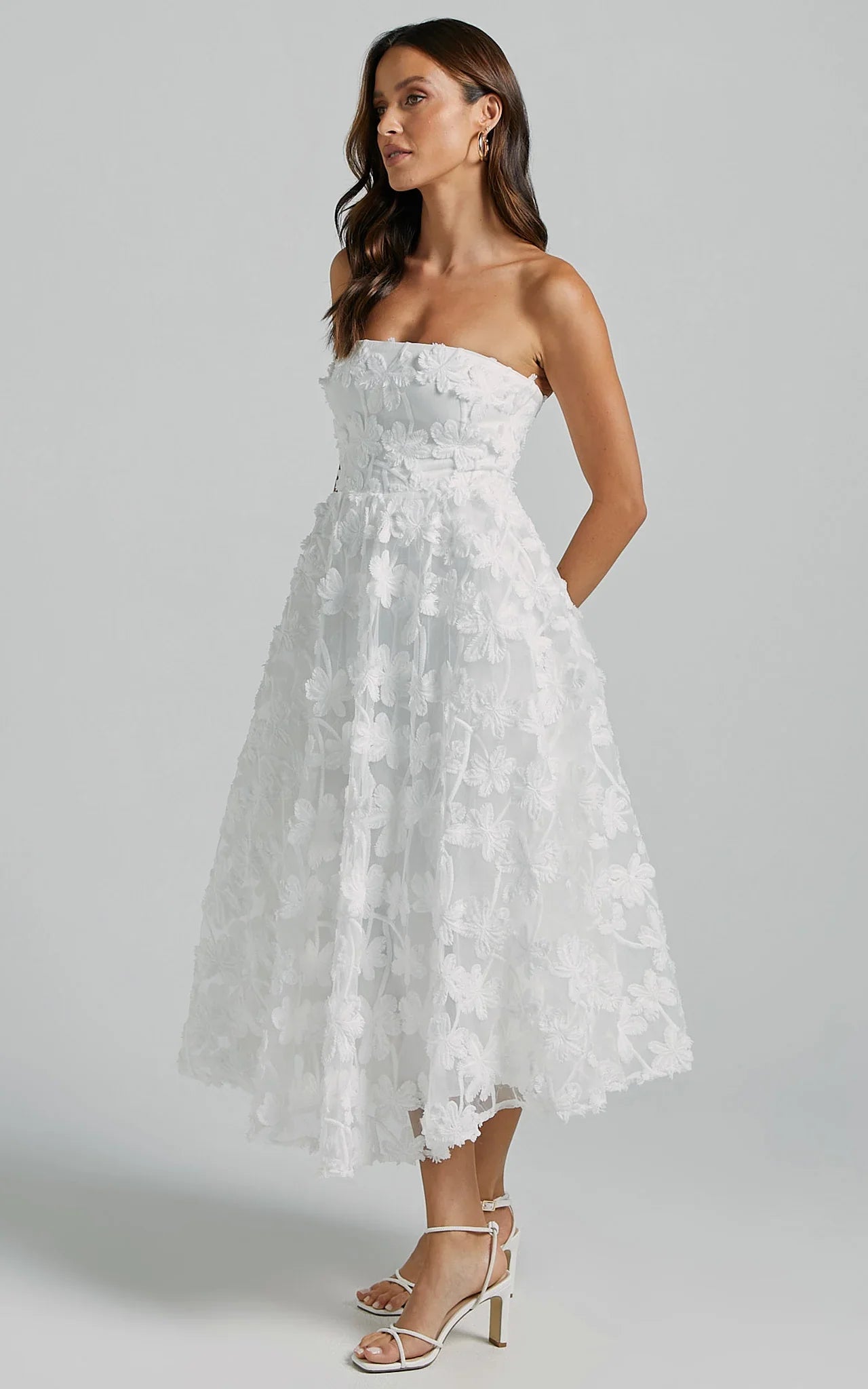 Rheiva Midi Dress Strapless 3D Embroidery Midi Dress in White
