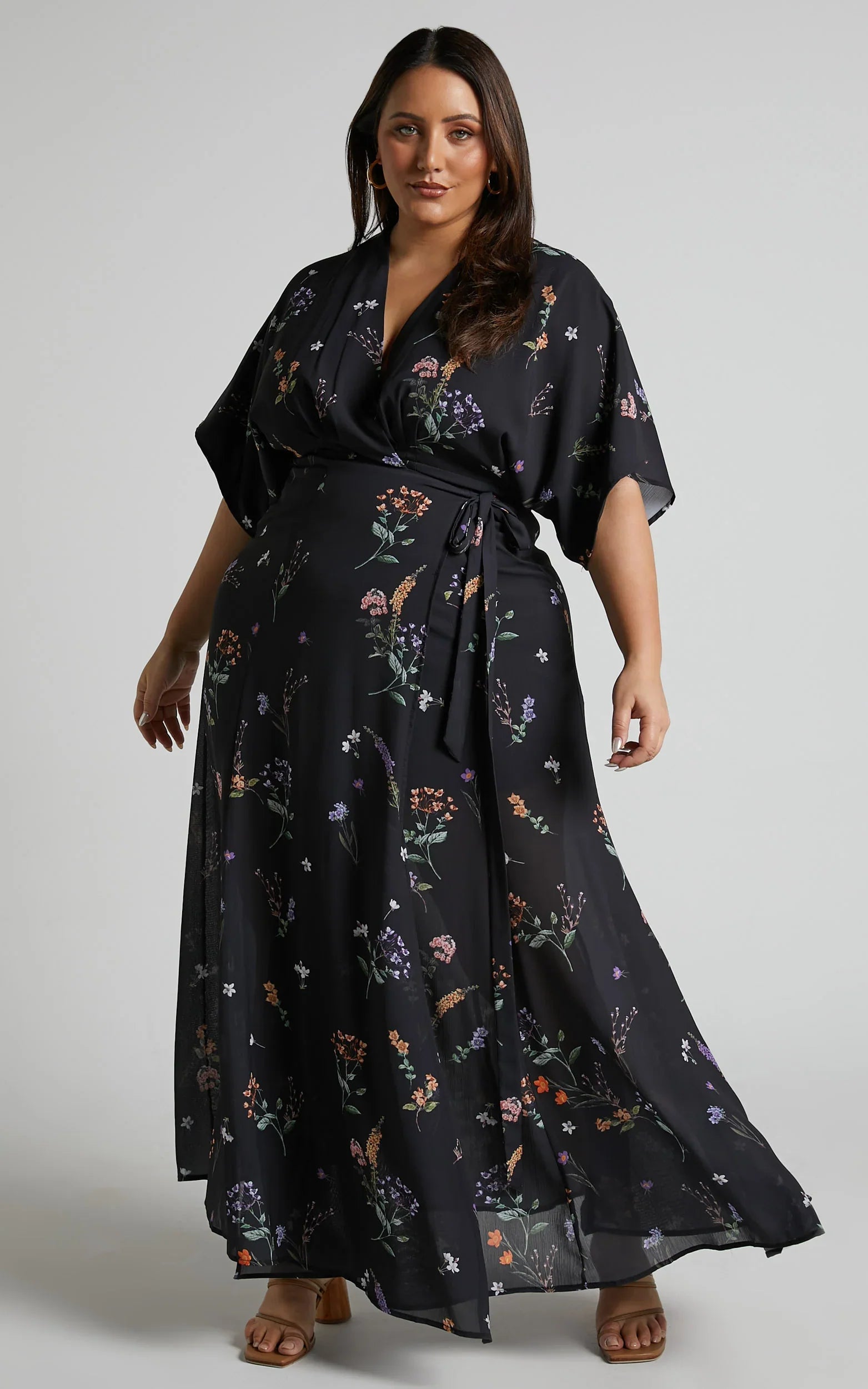 Erenza Maxi Dress Extended Sleeve Wrap Dress in Black Flower Field