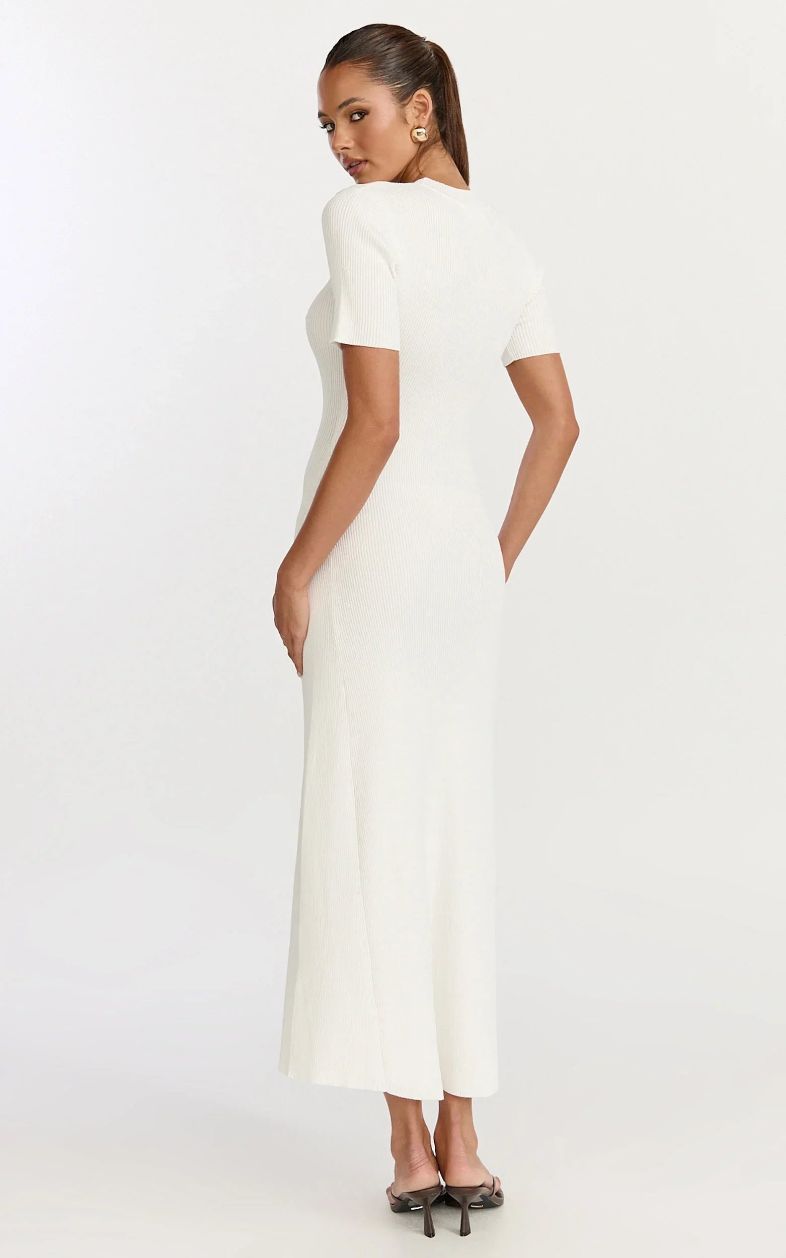 Lanie Midi Dress Knitted Crew Neck Short Sleeve Dress in Cream