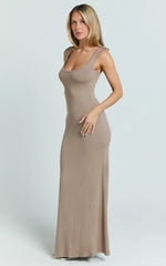 Odette Maxi Dress Scoop Neck A Line Dress in Mocha