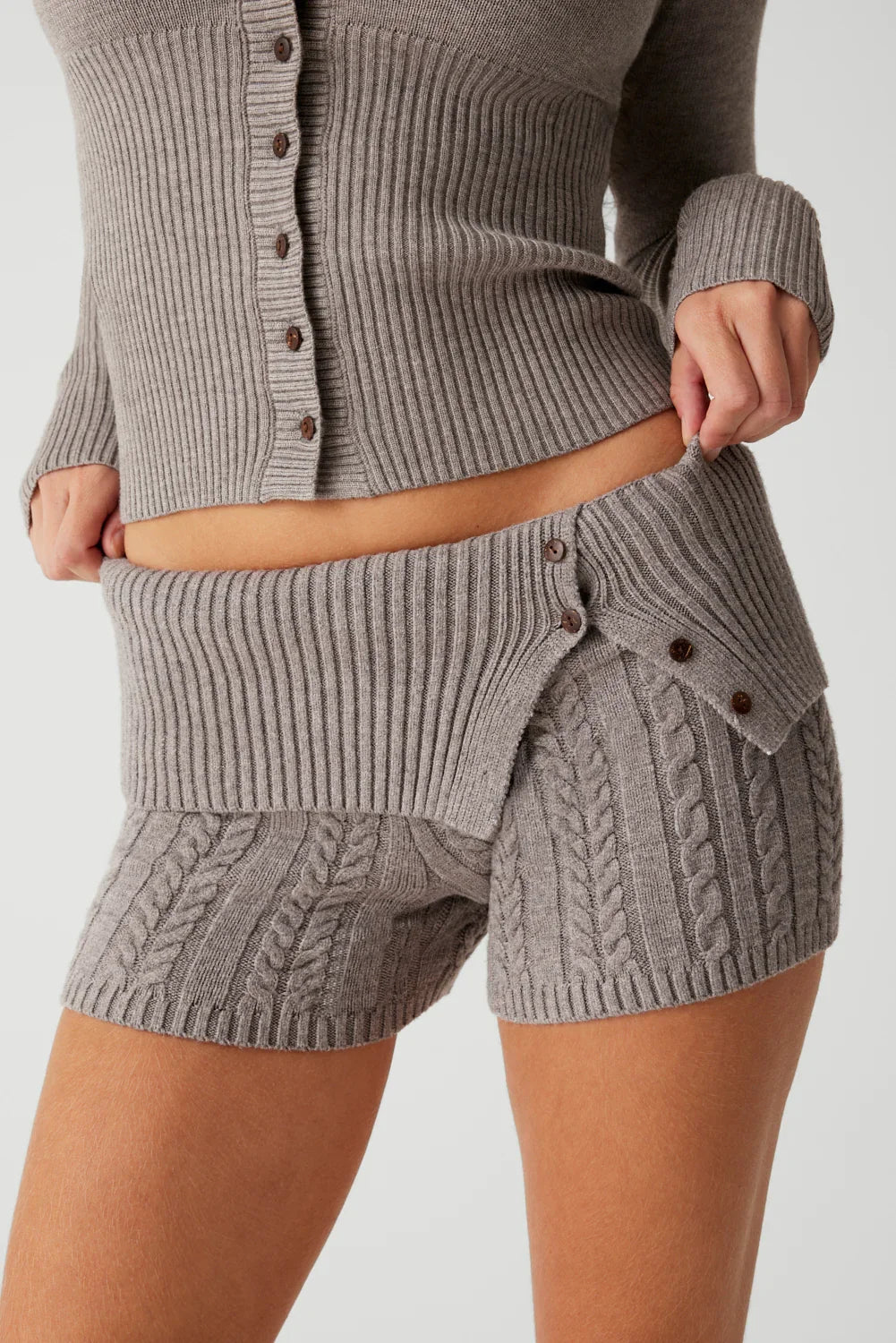 Nolan Cable Cloud Knit Mini Short Dark Pearl
