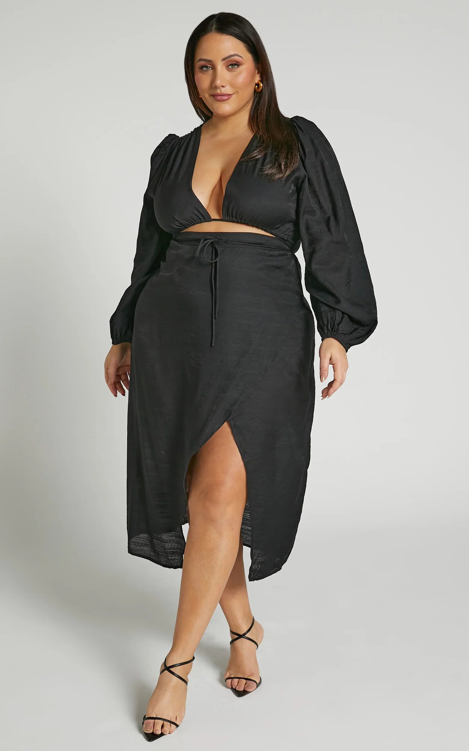 Demieh Midi Dress Front Cut Out Long Sleeve Dress in Black